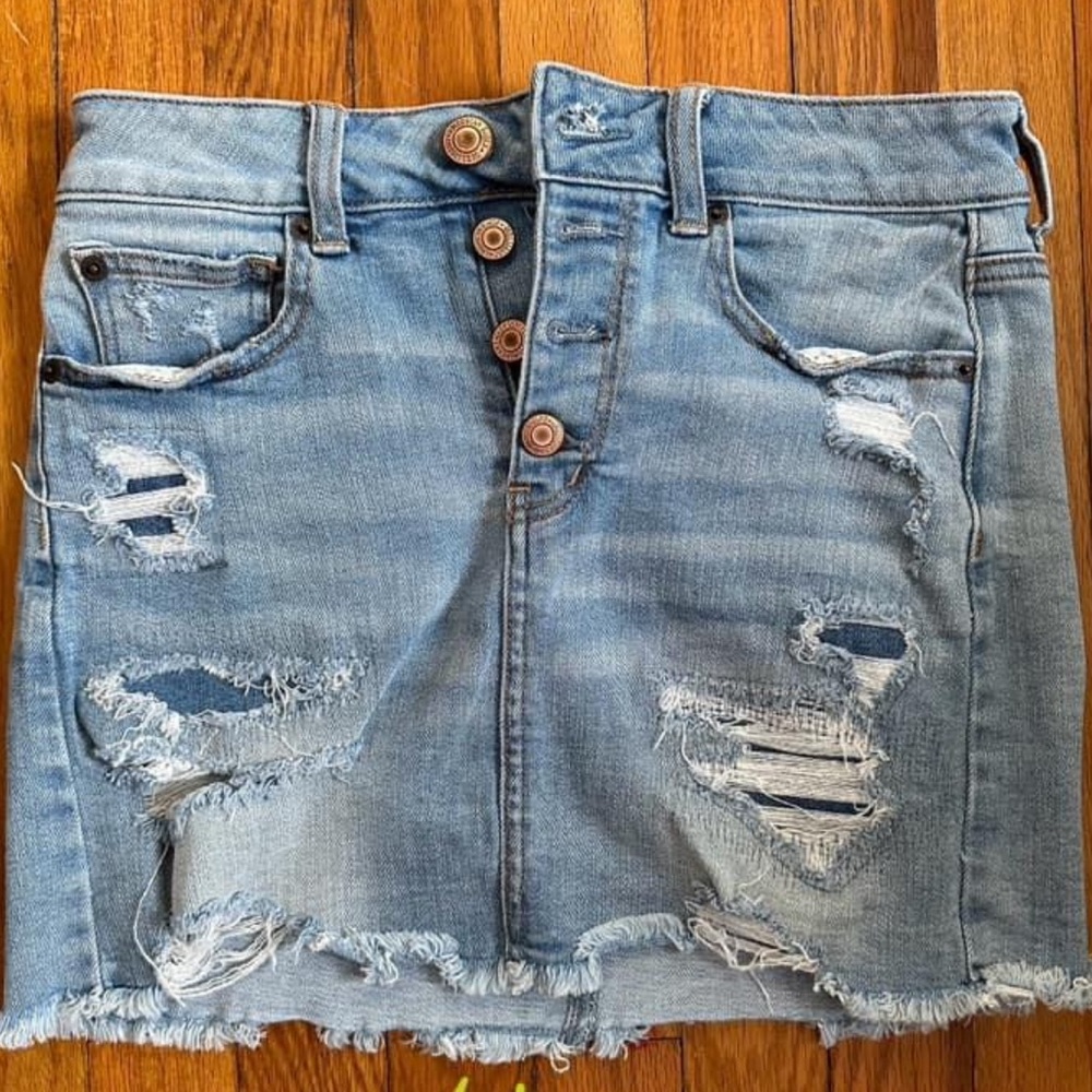 American Eagle skirt size 4.